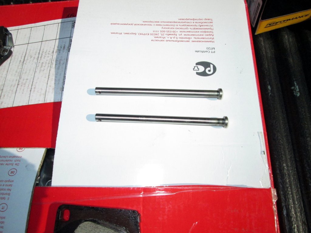Tundra new front brakes 2022 015.jpg