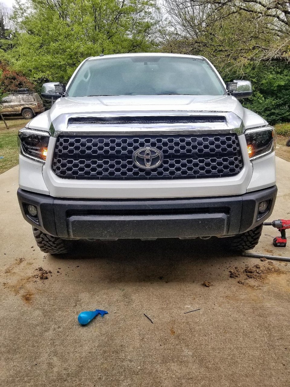 tundra new grill and lights.jpg