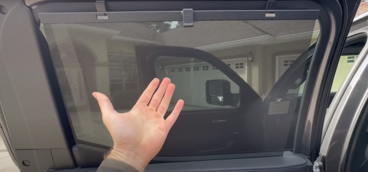 tundra sunshade.jpg