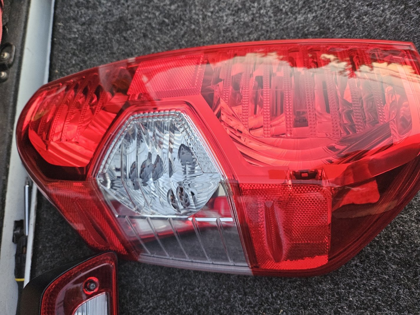 tundra taillight-5.jpg