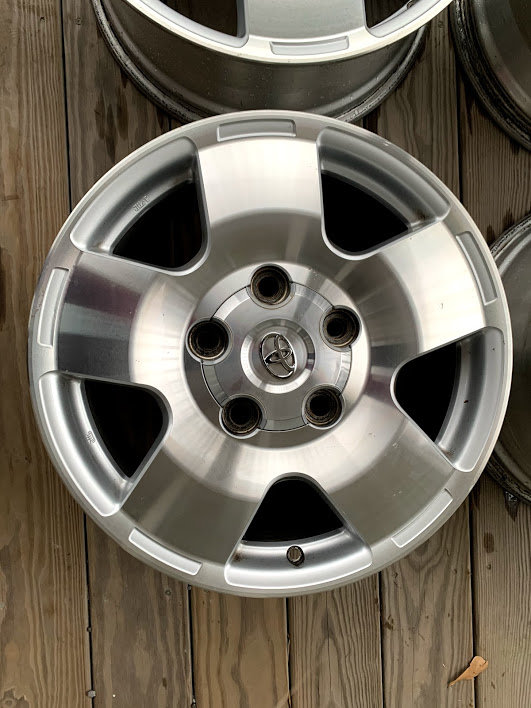 Tundra Wheels 5.jpg