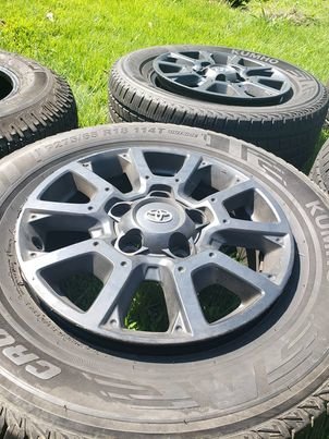 Tundra wheels and tires_2.jpg