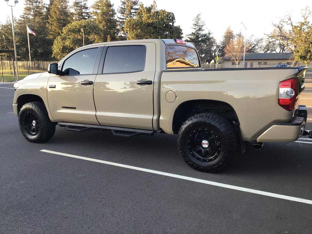 tundra2.jpg