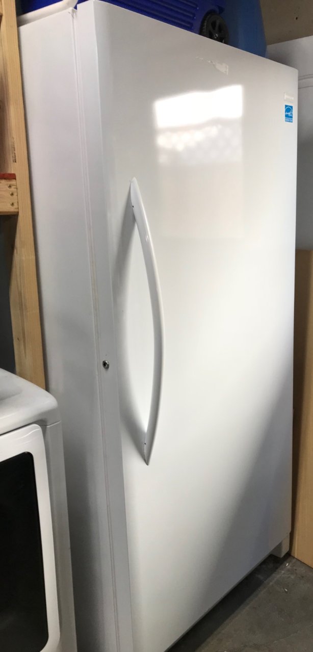 FS: Frigidaire 20.2-cu ft Upright Freezer in San Jose