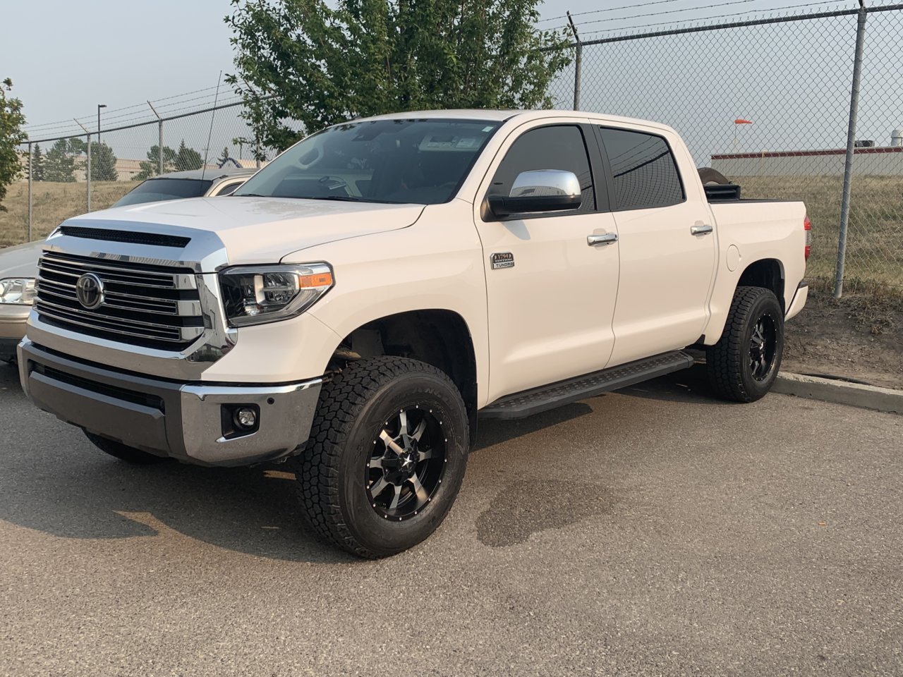 33 Inch Tires Rubbing With A 3/2 Lift And Offset Rims. | Toyota Tundra ...