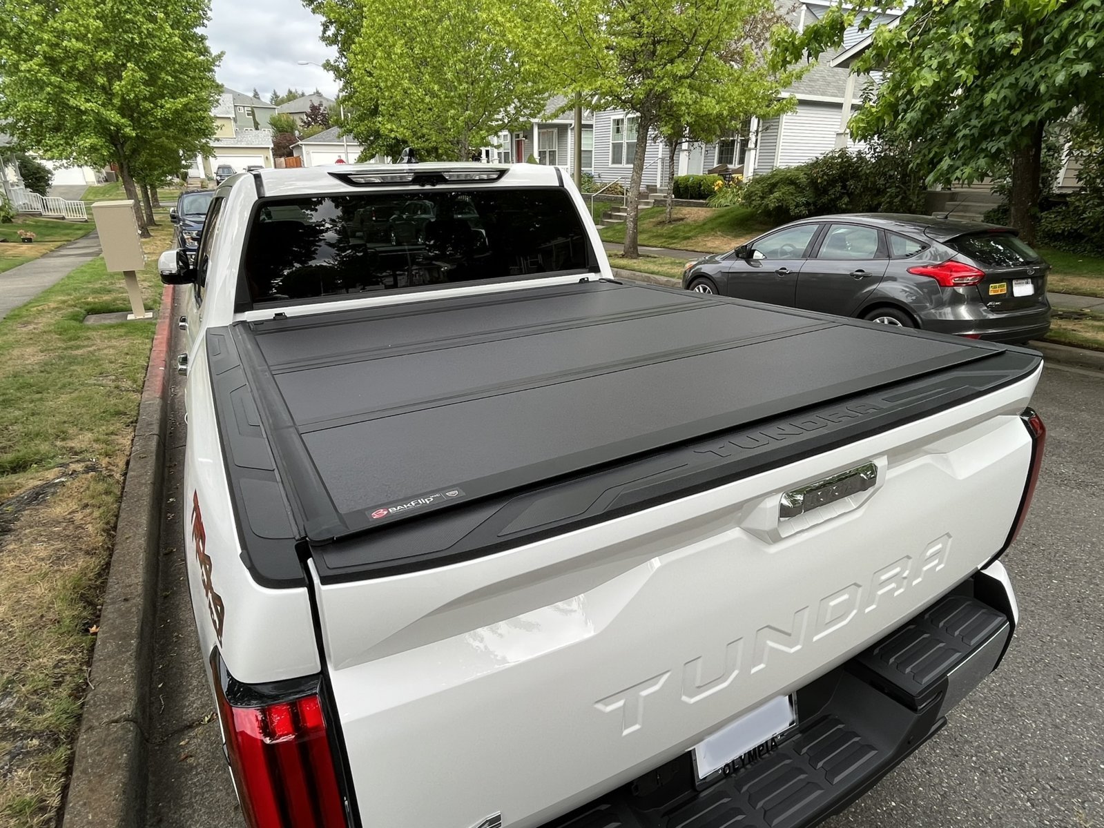 2024 Toyota Tundra Bed Cap