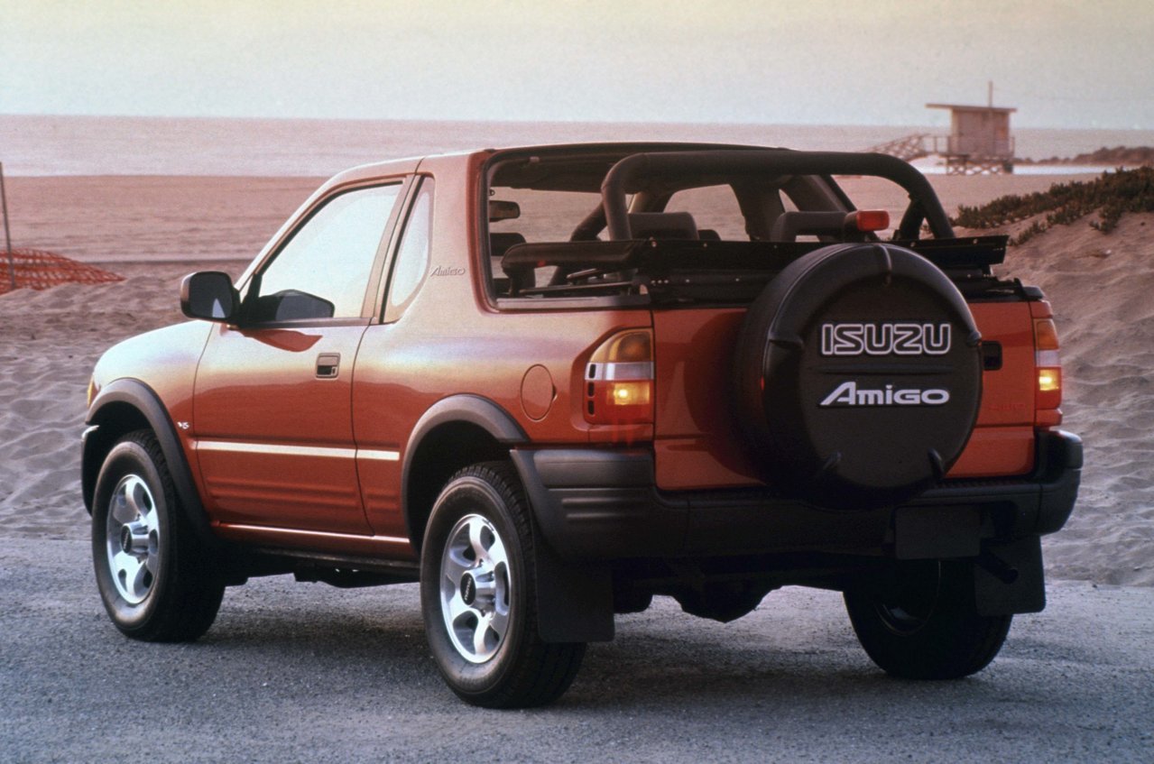 UTE_isuzu_amigo_s_soft_top_4.jpg