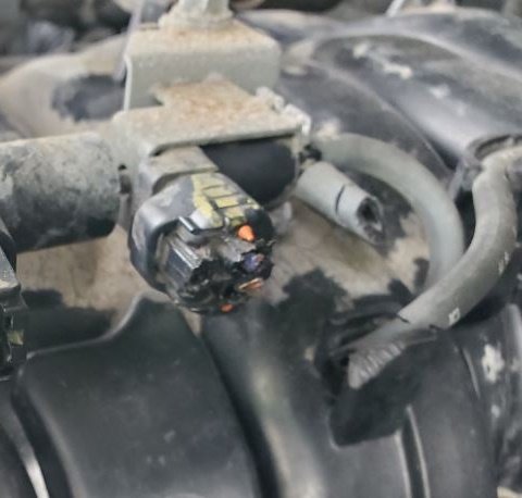 Vac Switch Valve Connector.jpg