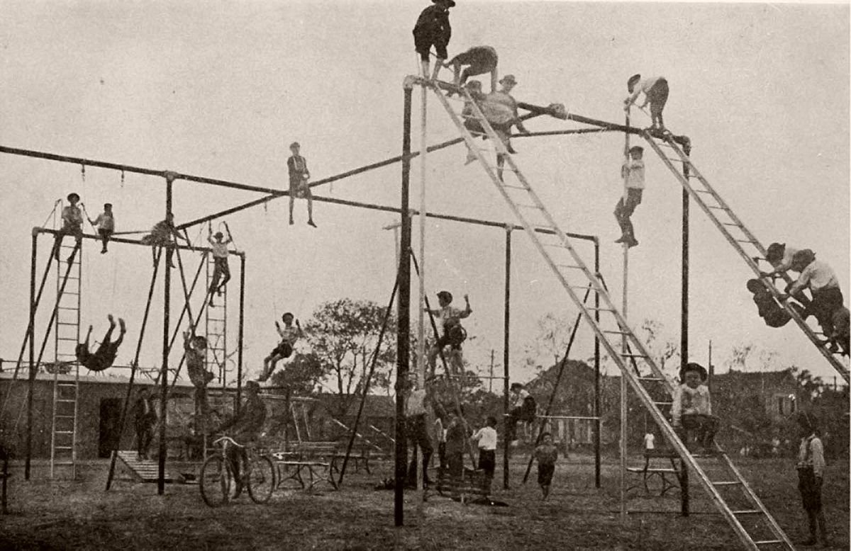 vintage-early-20th-century-kids-playgrounds-01.jpg