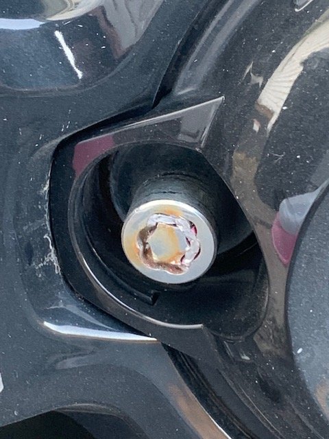 wheellocklug.jpg
