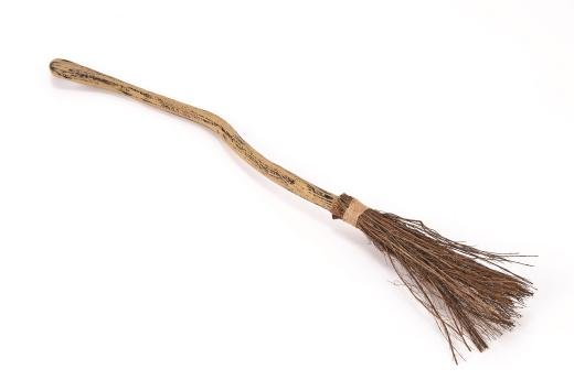 witches-broom-plastic-16m-6029910-0-1474906812000.jpg