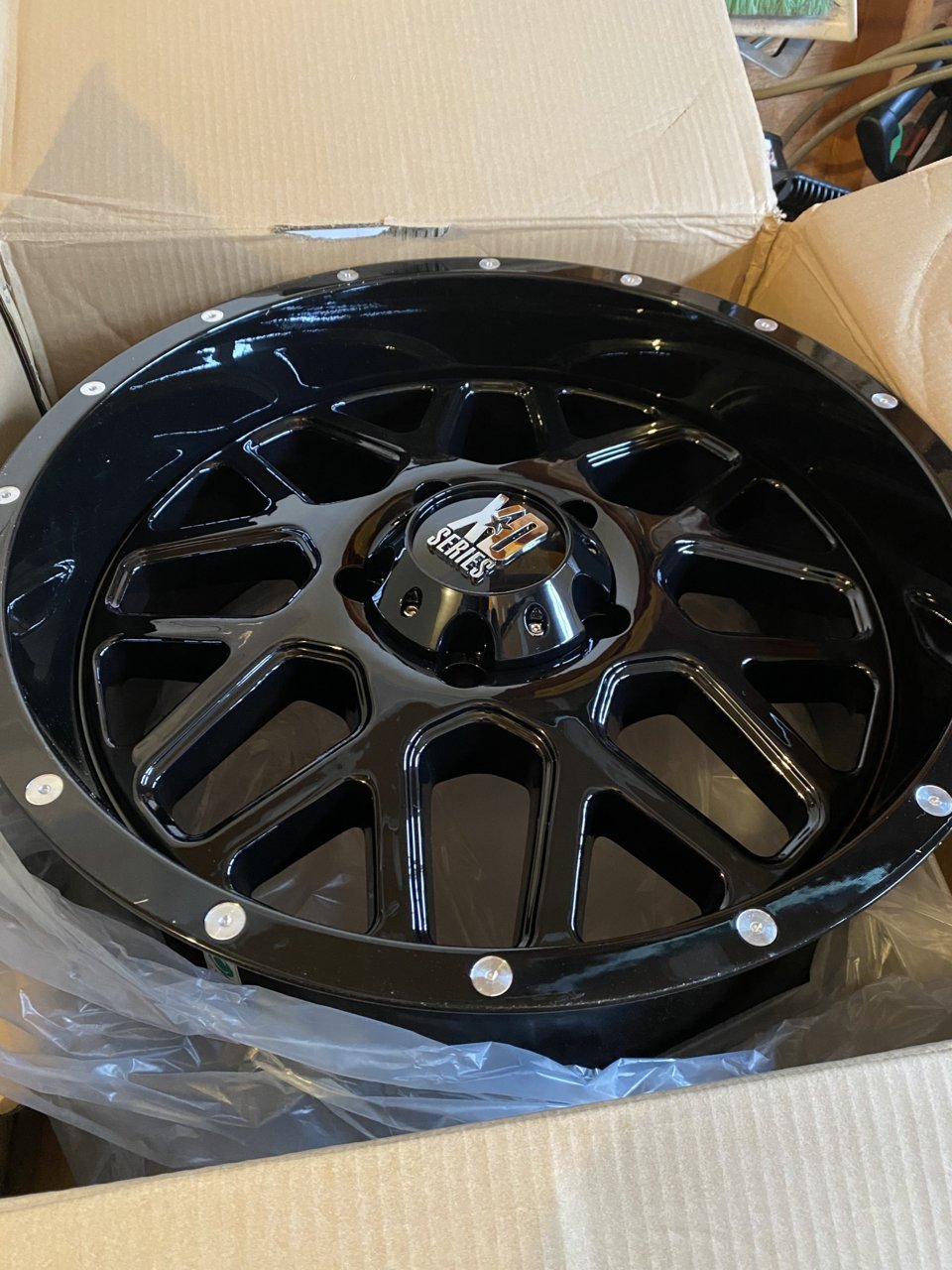 XD820 Wheels.jpg