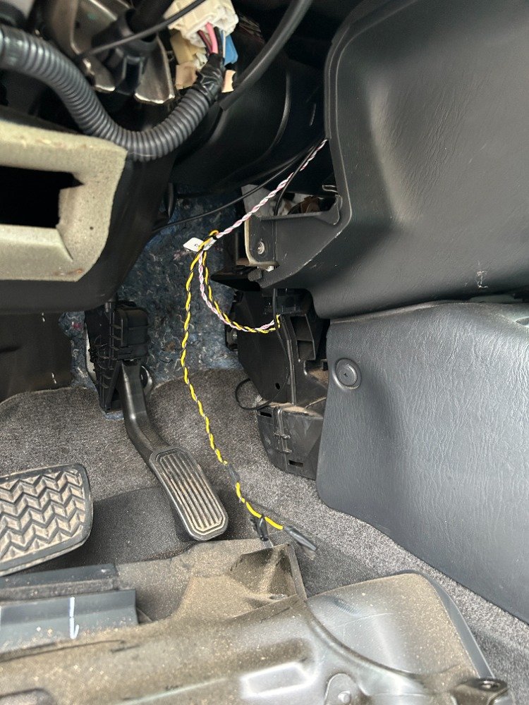 yellow wire.jpg