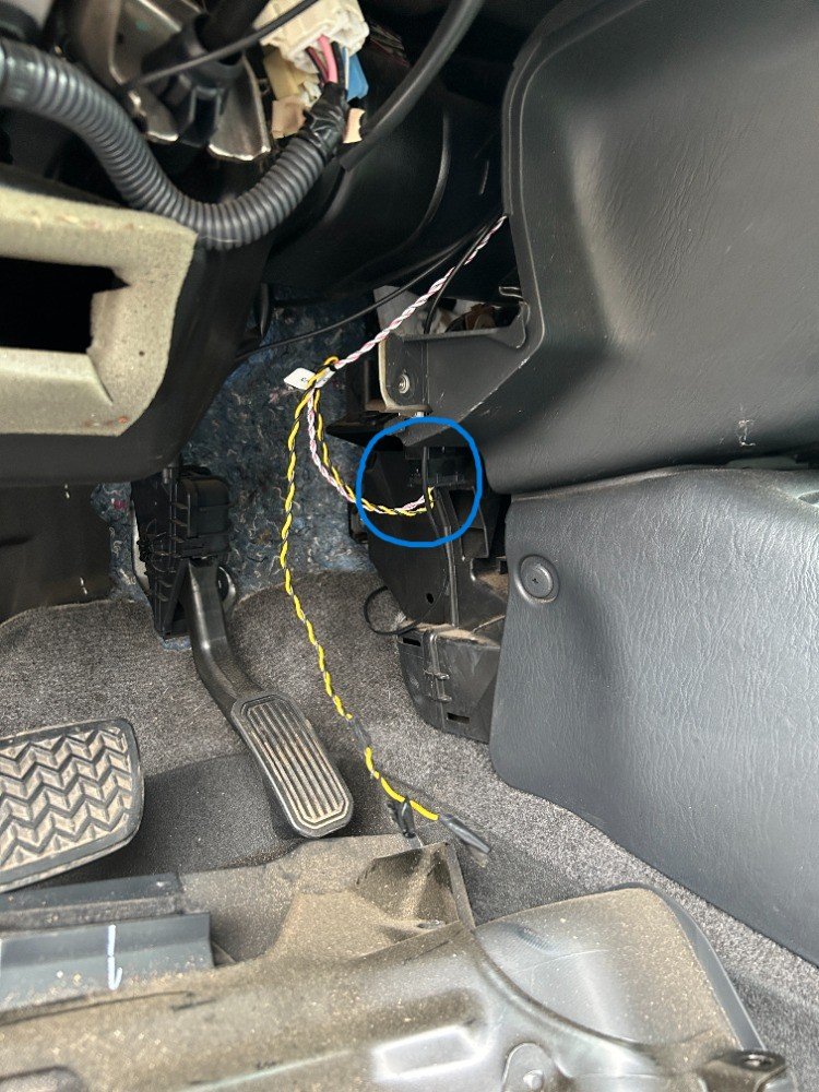 yellow wire2.jpg