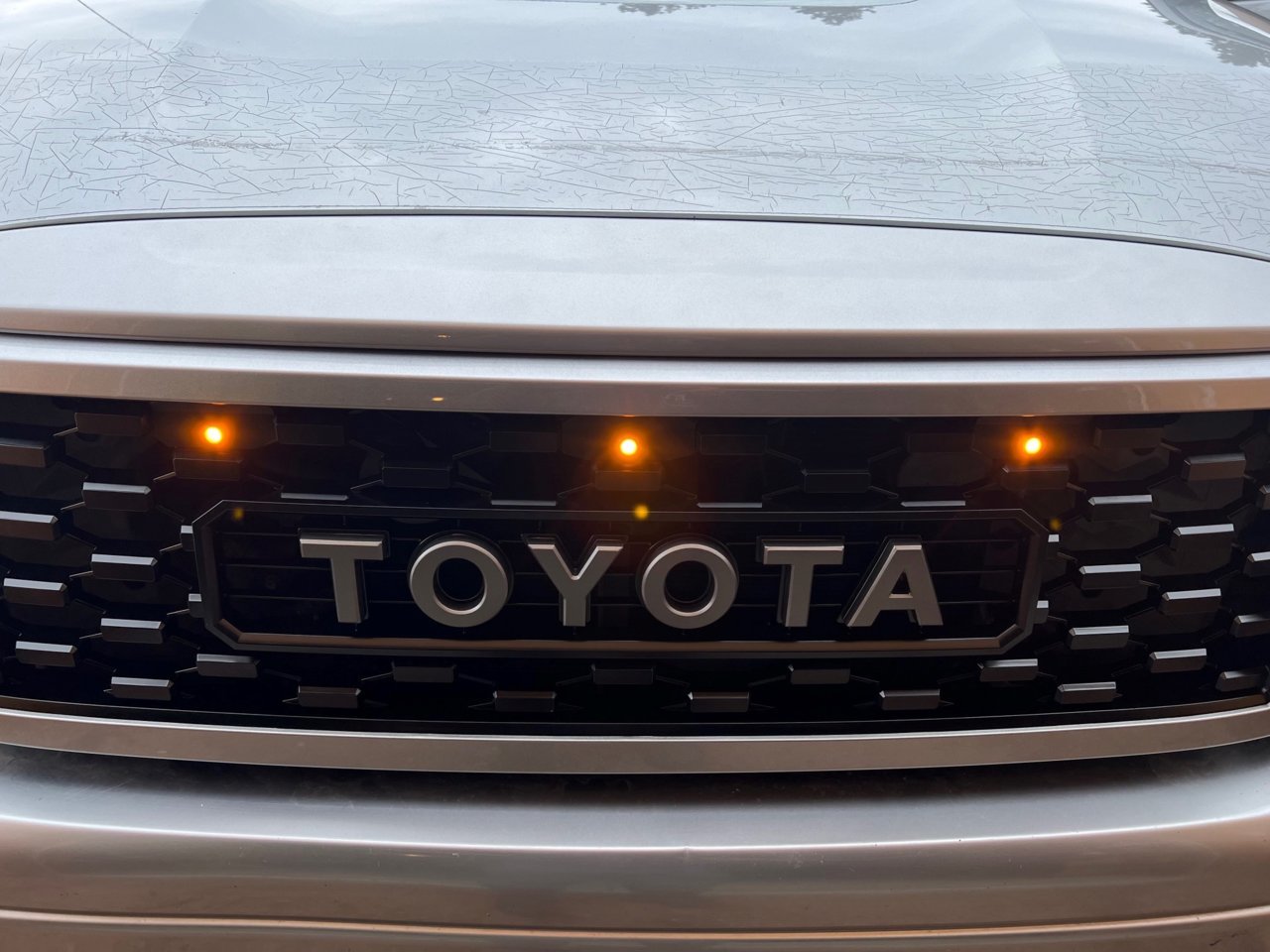Yota LEDS 1.jpg
