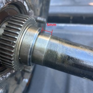 Rear Wheel Bearing Retainer Measurement