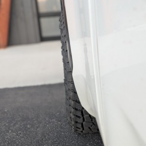 Rear_poke4