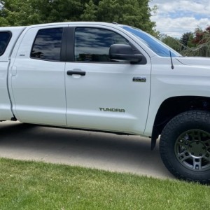 White Tundra Matte Gunmetal FX Pro