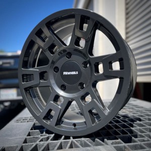 FNFX8855018G FX PRO 18 5X150 HIGH GLOSS DARK GUNMETAL FLAT FN FLOW FORMED CAP 800