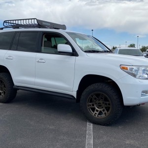 Sean Landcruiser 200 White 18x8.5 FX Pro Matte Bronze FNFX88550188 (3)