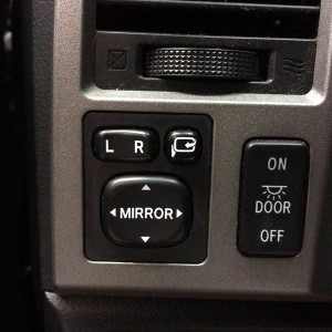 28. Mirror Switch