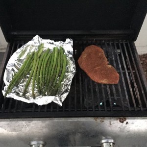 Great way to finish a Saturday. A little Grillin. And you know there's a nice IPA a couple feet away too;)