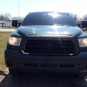 Toyota-Tundra-Front