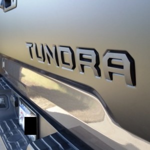 TUNDRA Tailgate Letters 2