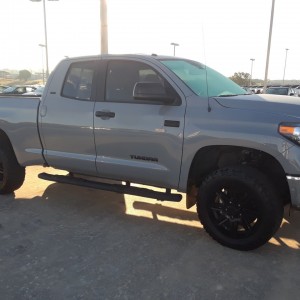 Tundra Right Side