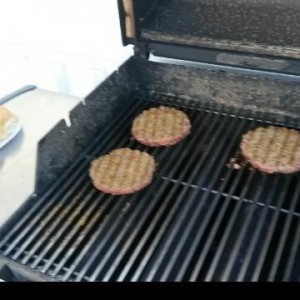 Message: Never too cold for grillin' !