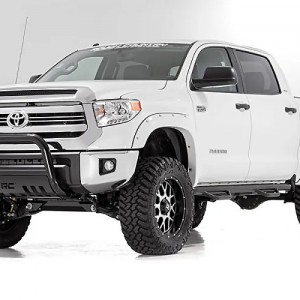 Toyota-16-tundra-white-fd-studio-773n2_2