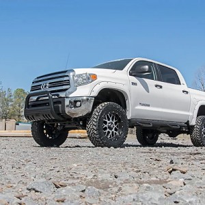 Toyota-16-tundra-white-fd-trains-773n2_2