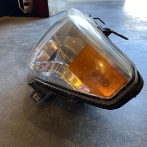 L Headlight - Pic 2 of 2