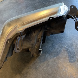 L Headlight - Pic 4 of 4
