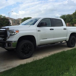 Stock tires with 3/1 lift