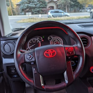PXNew steering wheel blackoutL_20201021_235854137