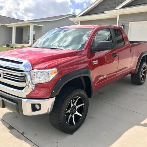 2017 SR5 Tundra, Barcelona Red Metallic