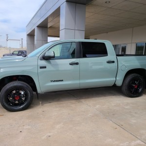 Tundra_dealer_1