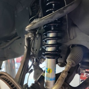Bilstein 6112 Install Top Setting