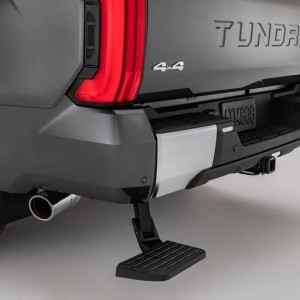 2022-toyota-tundra-step