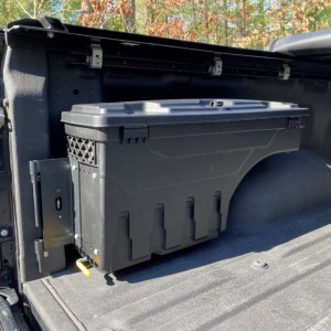 Swing Tool Box