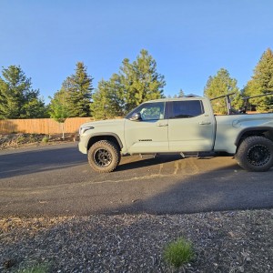 Tundra w 37"s