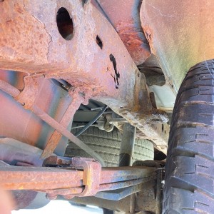2004Tundra_FrameRust_RearDriver