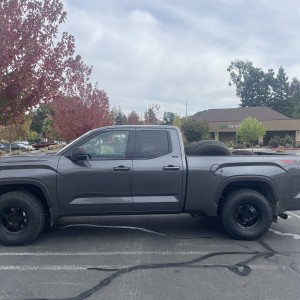 2023 Tundra MGM 17x9 +25 6x1397 Five Star Matte Black 285-75R17 1200 (2)